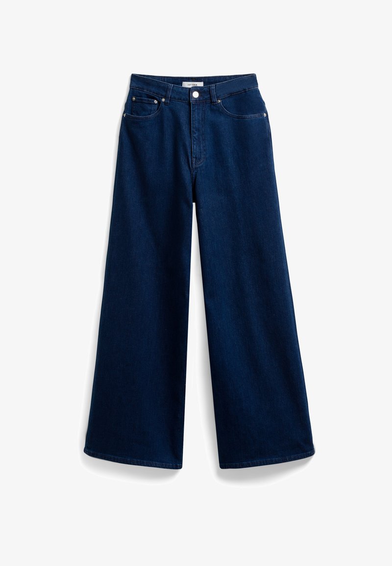 Straight jeans